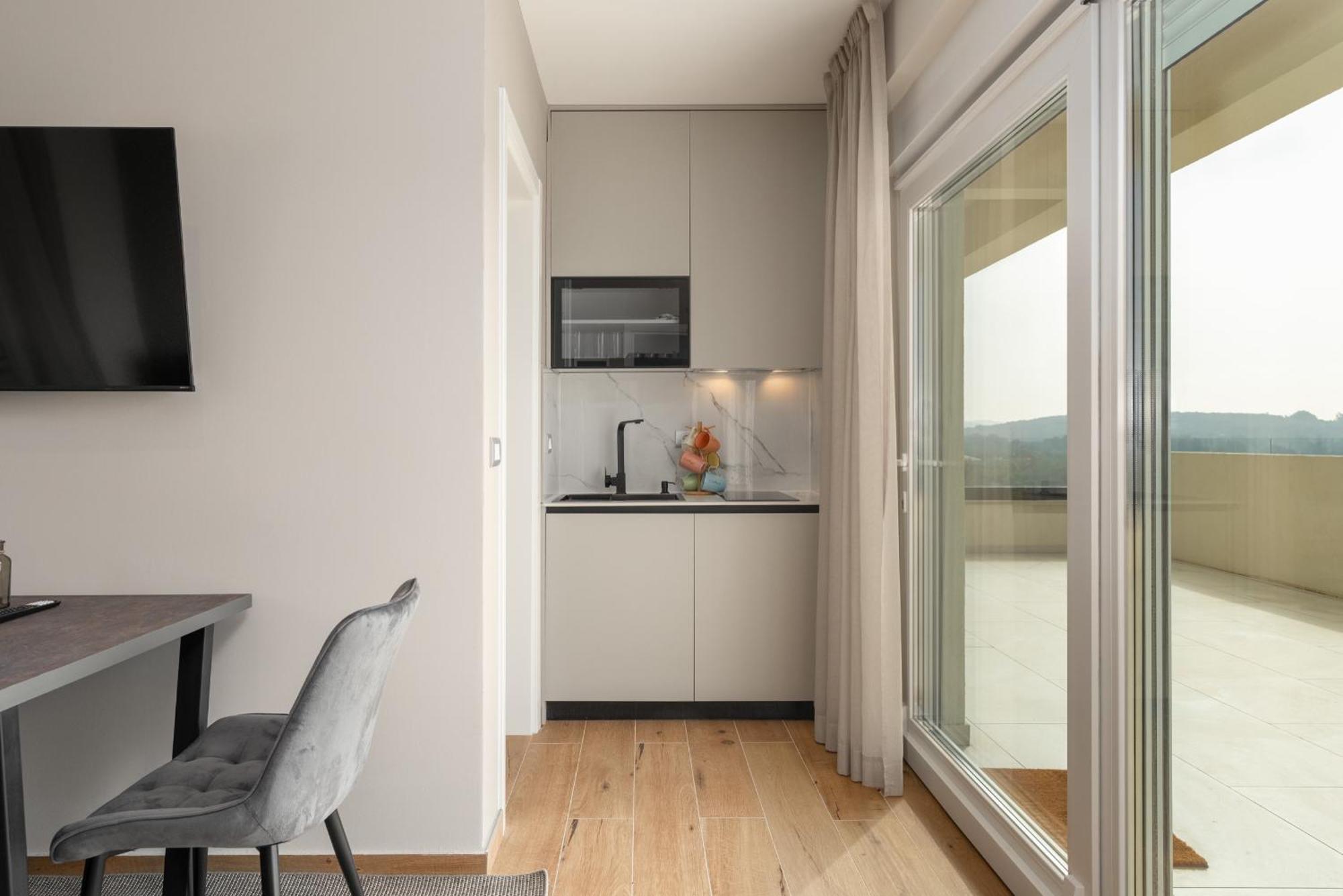 Larum Apartmens Vrsar Zewnętrze zdjęcie