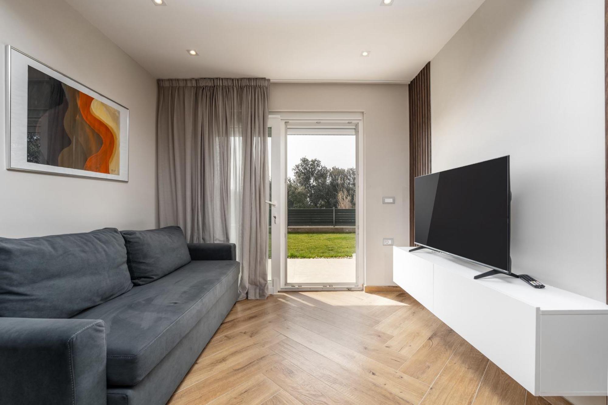 Larum Apartmens Vrsar Zewnętrze zdjęcie