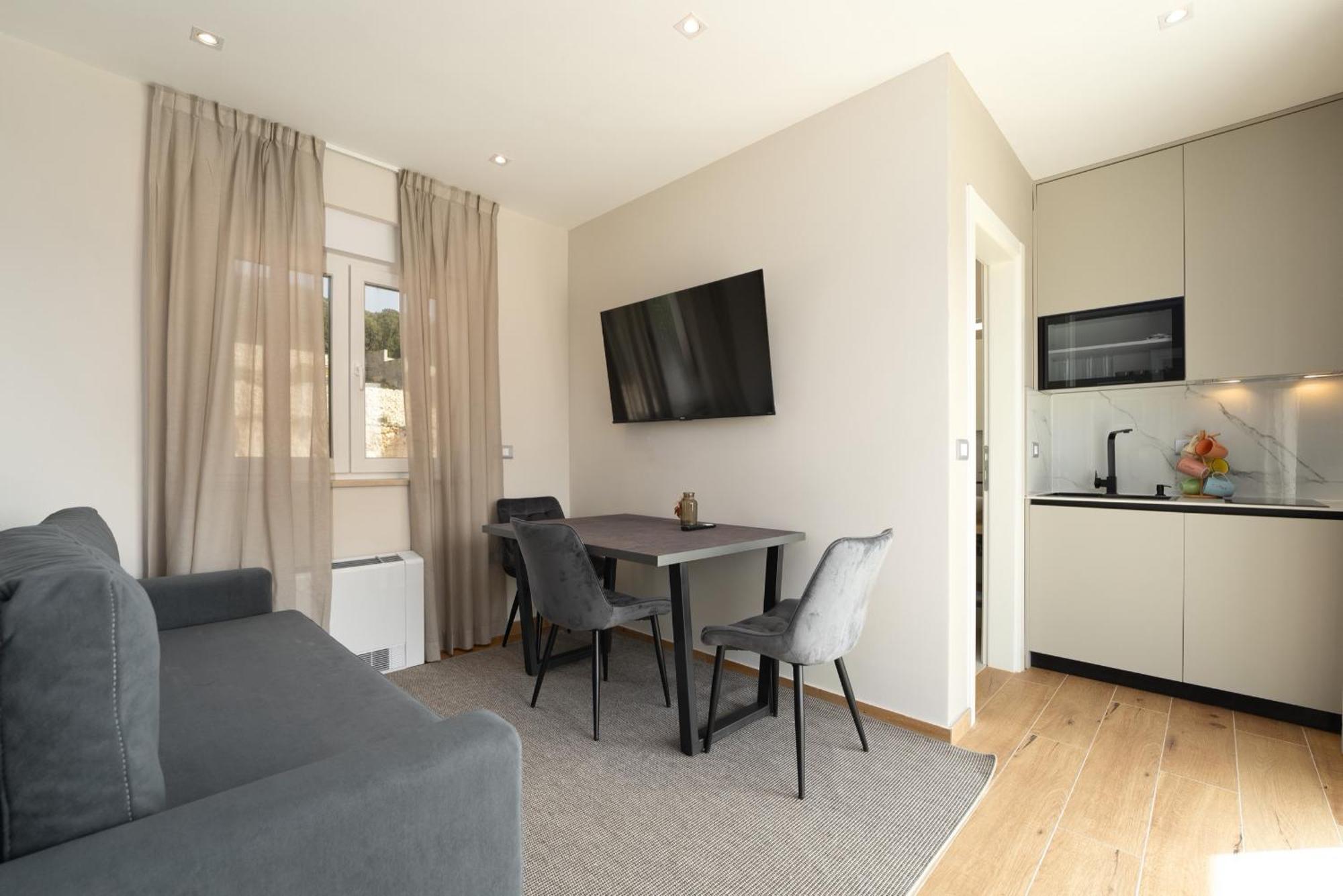 Larum Apartmens Vrsar Zewnętrze zdjęcie