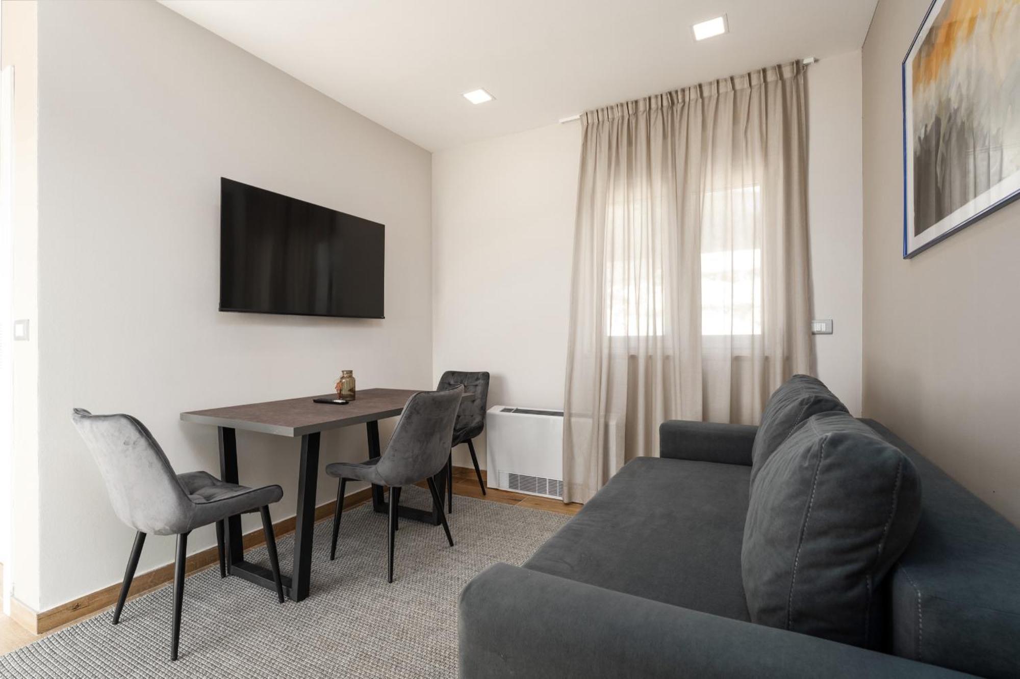 Larum Apartmens Vrsar Zewnętrze zdjęcie